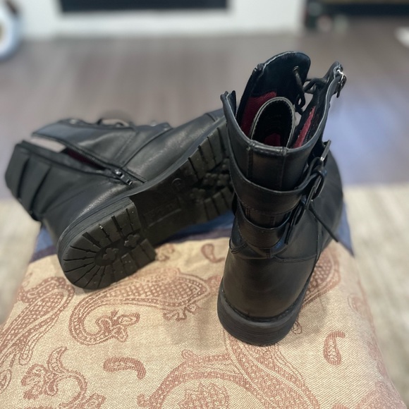 Hot Cakes Boots - Picture 9 of 9